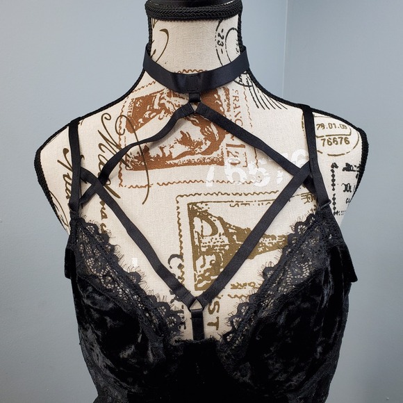 KILLSTAR Ever Ayla Velvet Lace Bralette Corset Women XXL Black Gothic KSRA000515 - Picture 2 of 10